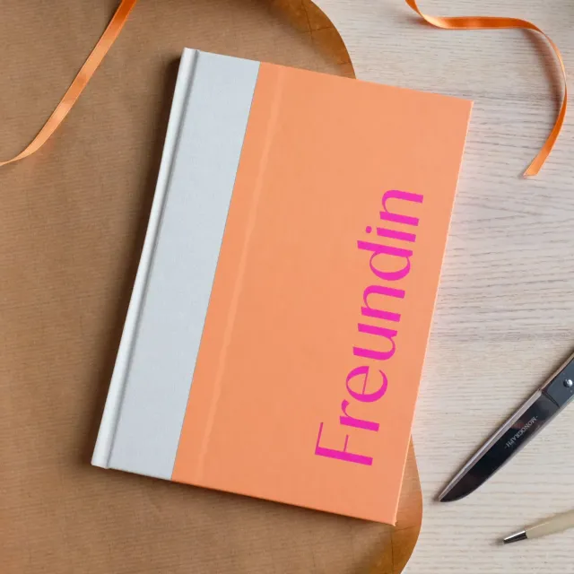 MINTKIND Freundin Buch zum Ausfüllen 64 Seiten Sticker