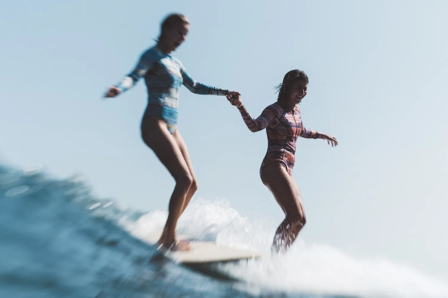 Gestalten She Surf Bildband Frauen Surfen englisch